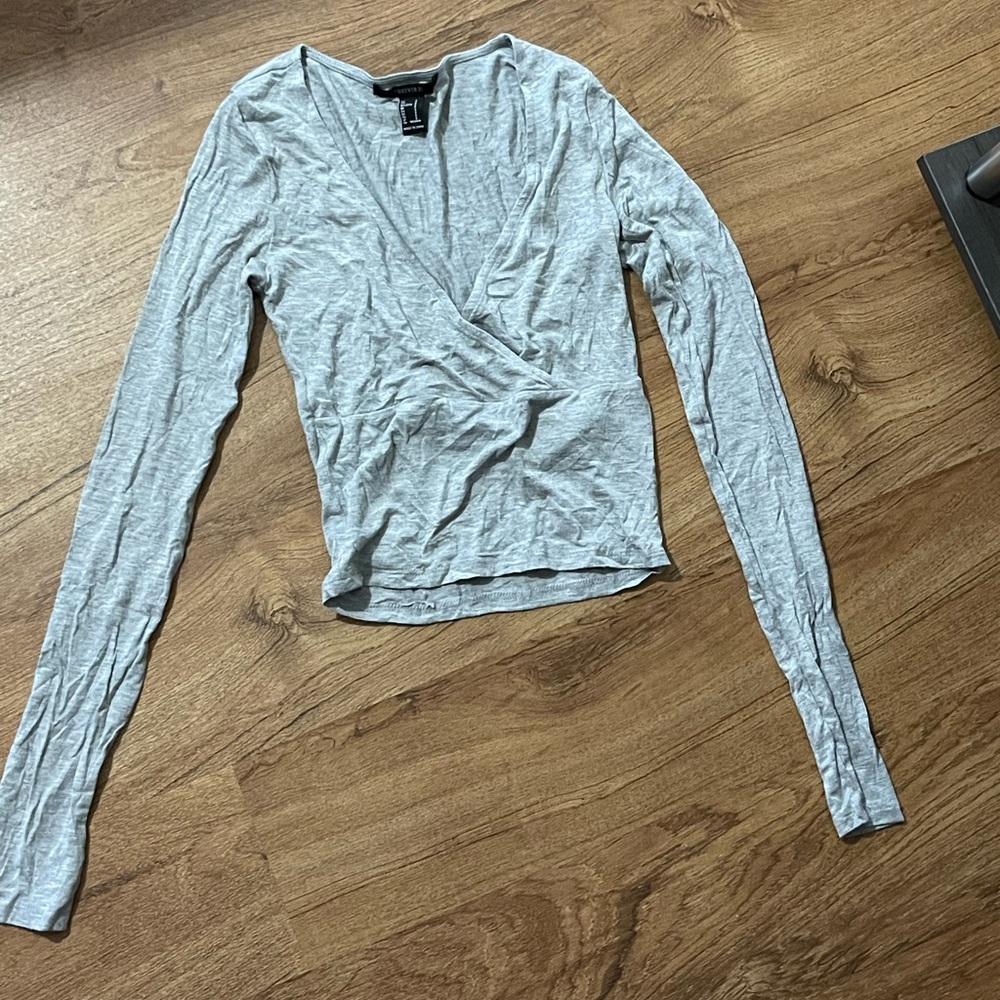 Forever21 cropped shirt v cut.